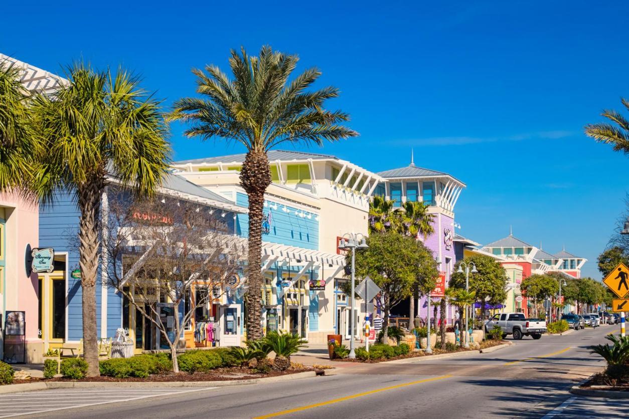 Summit 913, 1 Bedroom, Sleeps 6, Beachfront, Wi-fi, Pool * Panama City Beach